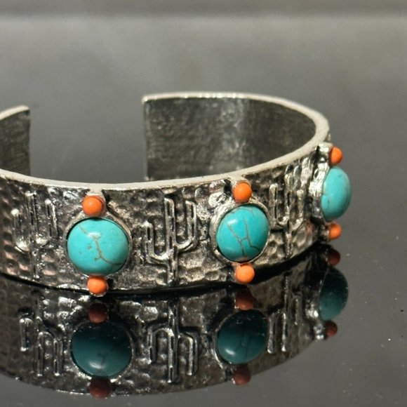 🌵 Southwestern Silver faux Turquoise Cuff Bracelet cactus 🌵 - Picture 4 of 12
